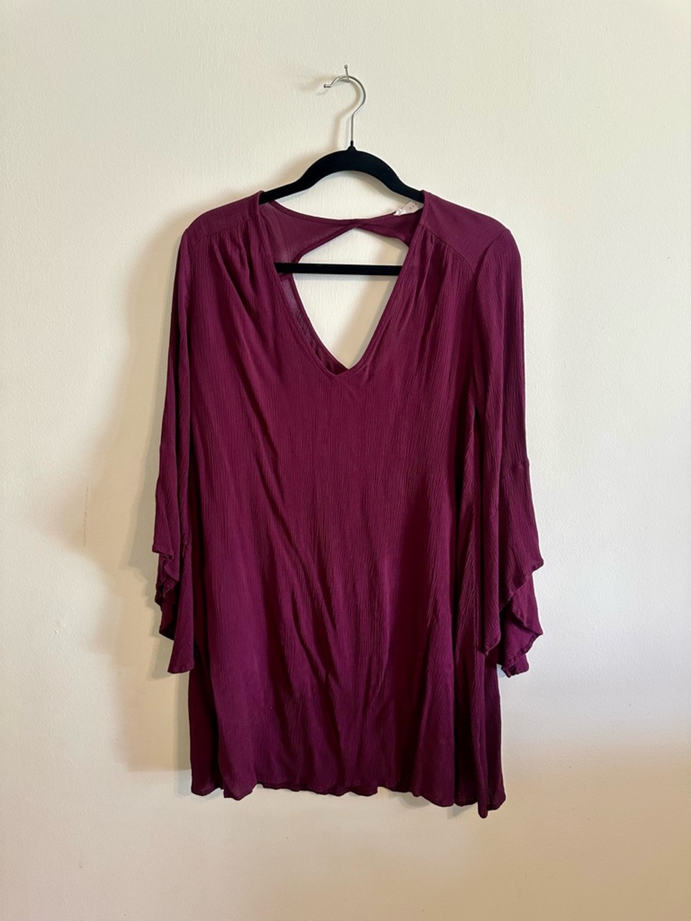 Deep-Neck Flutter Sleeve dress - Plum